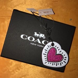 COACH Heart Keychain ✨NWT✨